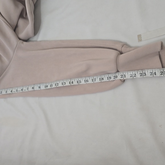 Varley V-Neck Sweater in Beige M - Picture 9 of 10